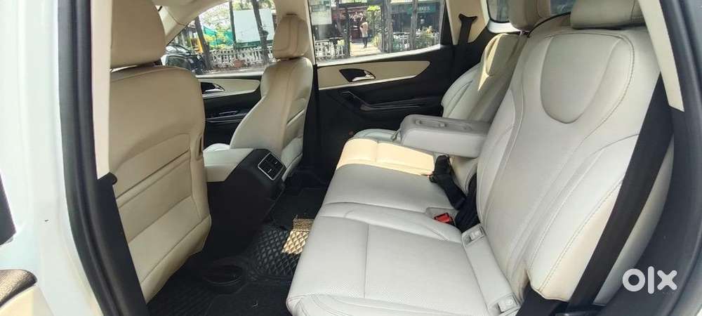 Mahindra Xuv700 2022 Diesel Well Maintained