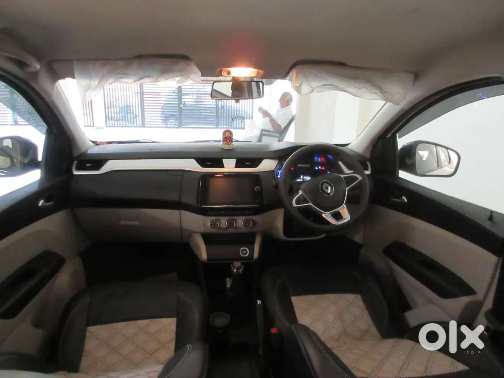 Renault Triber 2023 Petrol 43000 Km Driven Top Model
