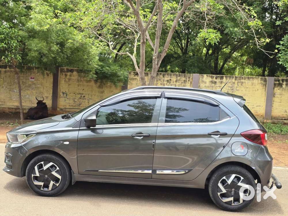 Tata Tiago 1.2 Revotron Xm, 2025, Petrol