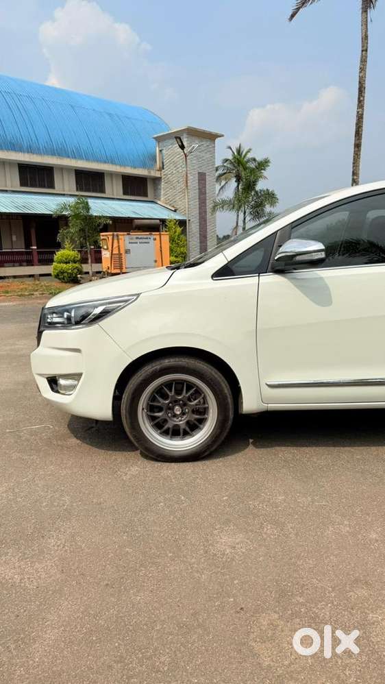 Innova Crysta 2.8 Z Automatic