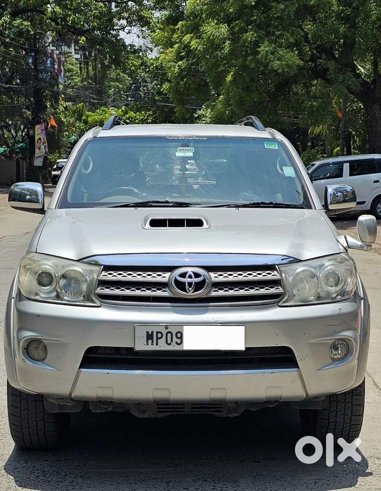 Toyota Fortuner 3.0 4x4 Manual, 2011, Diesel