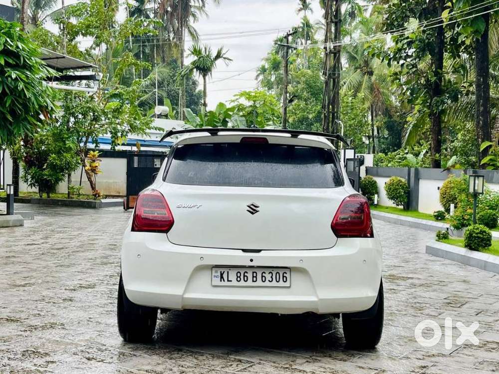 Maruti Suzuki Swift Lxi Optional-o, 2023, Petrol