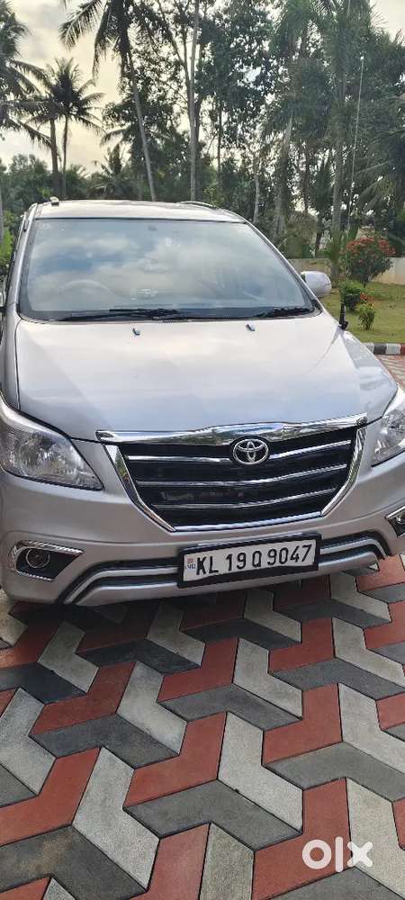 Toyota Innova 2012 Diesel Well Maintained