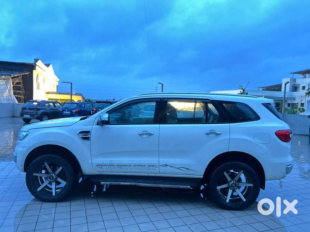 Ford Endeavour 3.2 Titanium Plus 4x4 At, 2016, Diesel