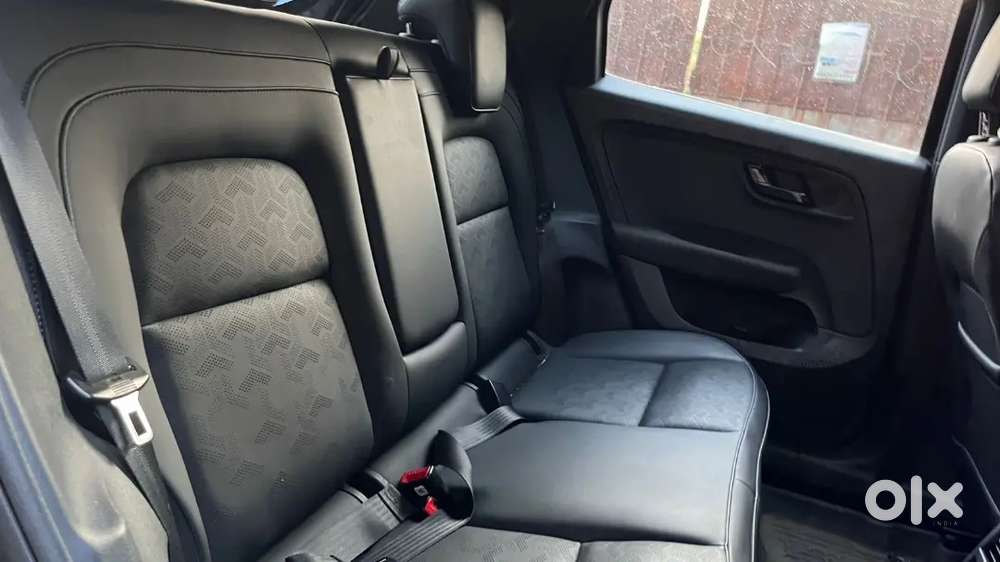 Tata Altroz Xz Petrol Dark Edition – Single Owner  Excellent Conditiom