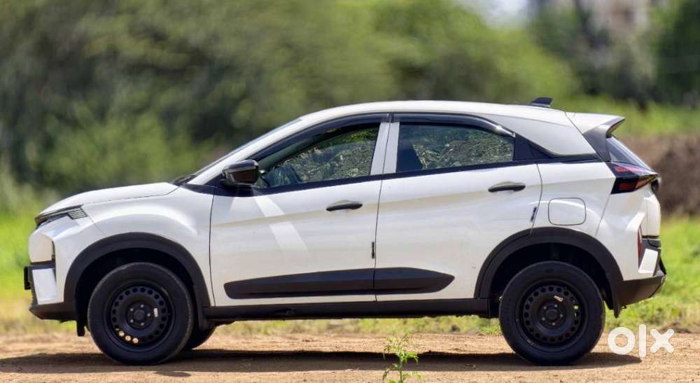 Tata Nexon 1.5 Revotorq Xt, 2024, Diesel