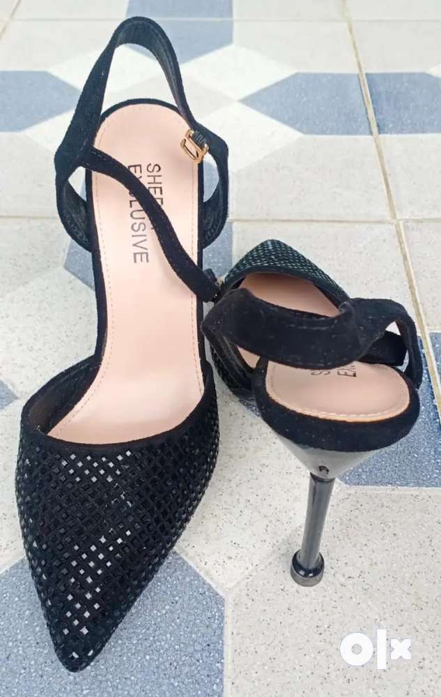 Black heels - Women - 1753434974