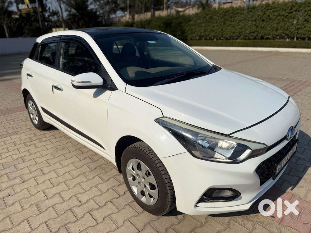 Hyundai I20 Sportz 1.2 Bs-iv, 2018, Petrol