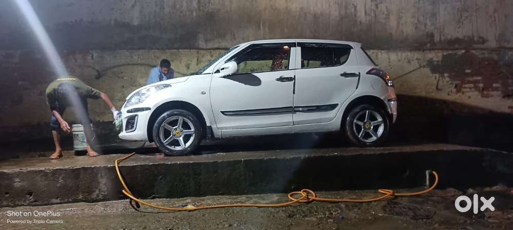 Maruti Suzuki Swift 1.2 Lxi 2017