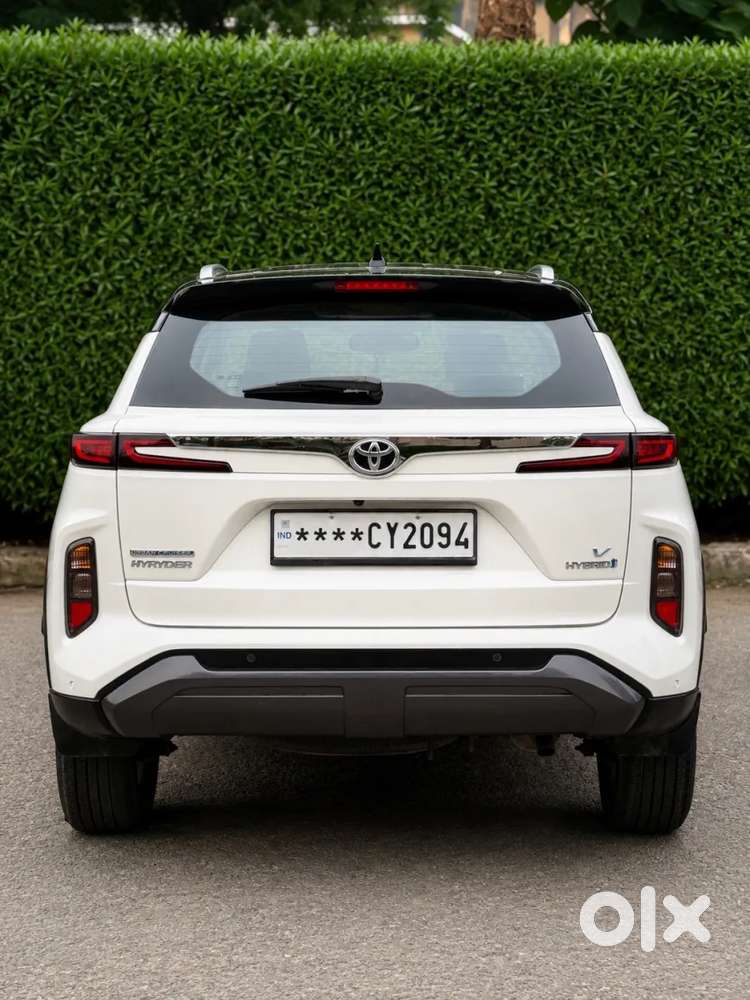 Toyota Urban Cruiser Hyryder 1.5 V Hybrid, 2023, Petrol