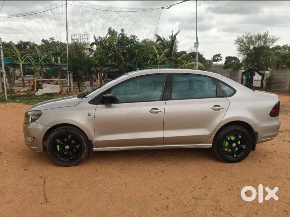 Skoda Rapid Elegance 2013 Diesel Manual