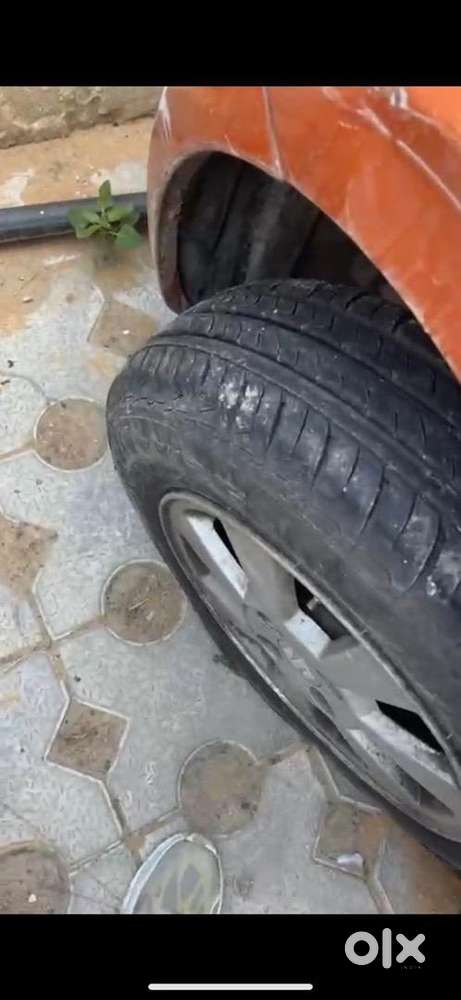 Maruti Suzuki Swift 2005 Lpg 60000 Km Driven