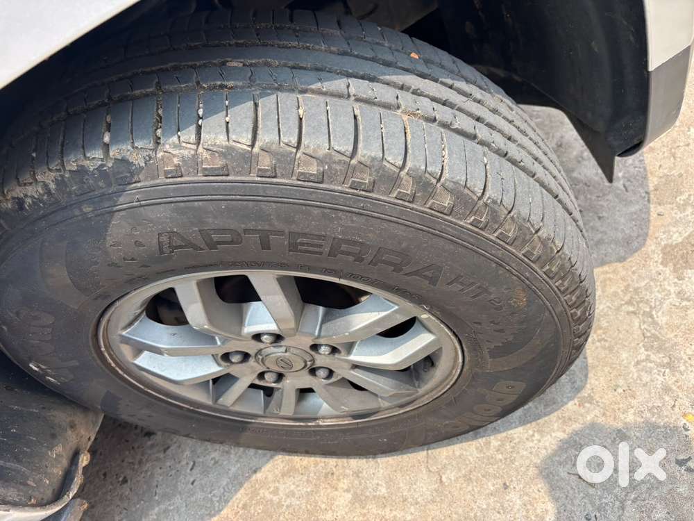 Mahindra Tuv 300 T10, 2018, Diesel