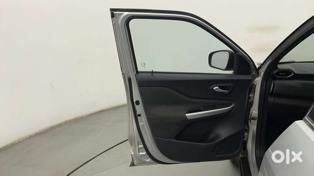 Nissan Magnite 1.0 Xv Premium Turbo Cvt, 2023, Petrol