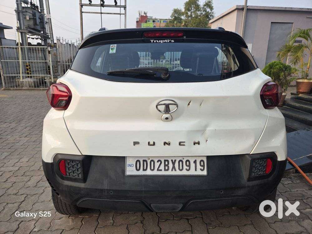 Tata Punch 1.2 Revotron Creative Dual Tone, 2022, Petrol