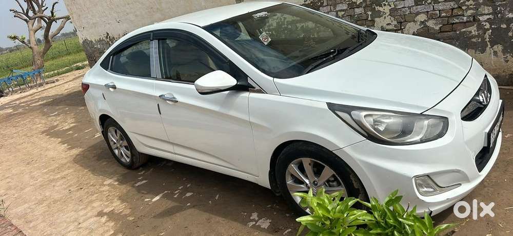 Hyundai Fluidic Verna 2012 Diesel 120000 Km Driven