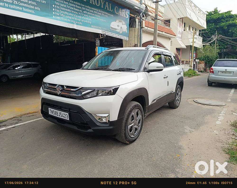 Maruti Suzuki Brezza 1.5 Vxi Smart Hybrid, 2023, Petrol
