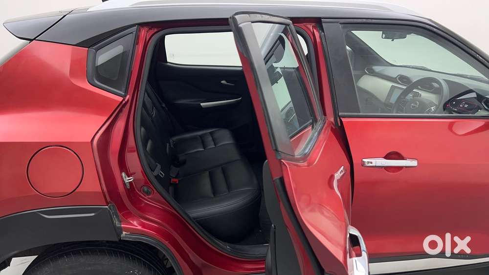 Nissan Magnite 1.0 Xv Dual Tone, 2023, Petrol