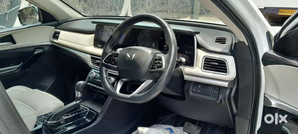 Mahindra Xuv700 2.2 Ax 7 Diesel At Str, 2024, Diesel