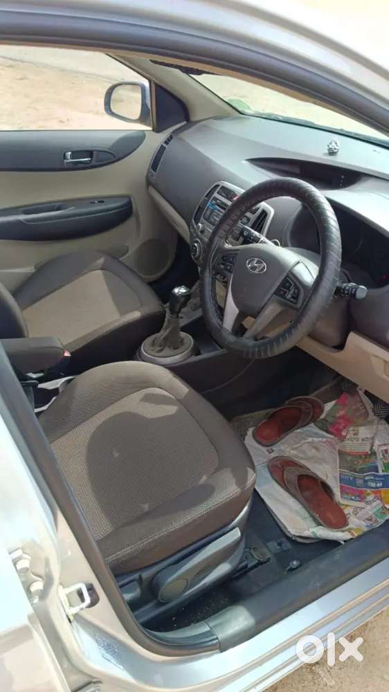 Good Condition Car Showroom Track