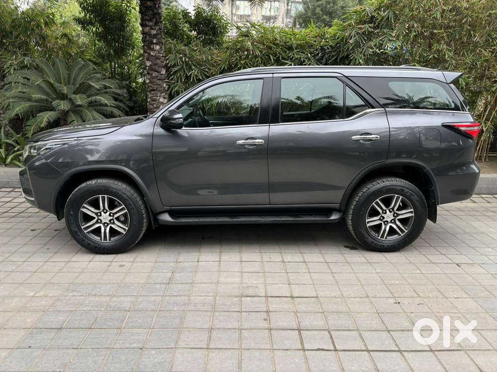 Toyota Fortuner 4x2 At 2.7 Petrol, 2022, Petrol