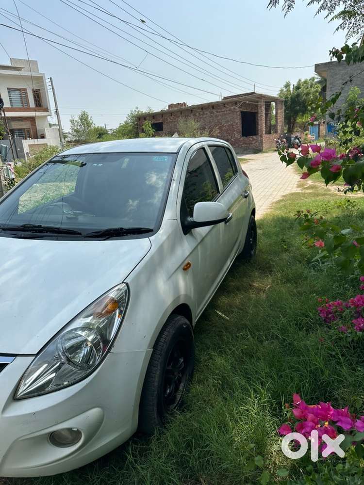 Hyundai I20 Magna 2011 Petrol