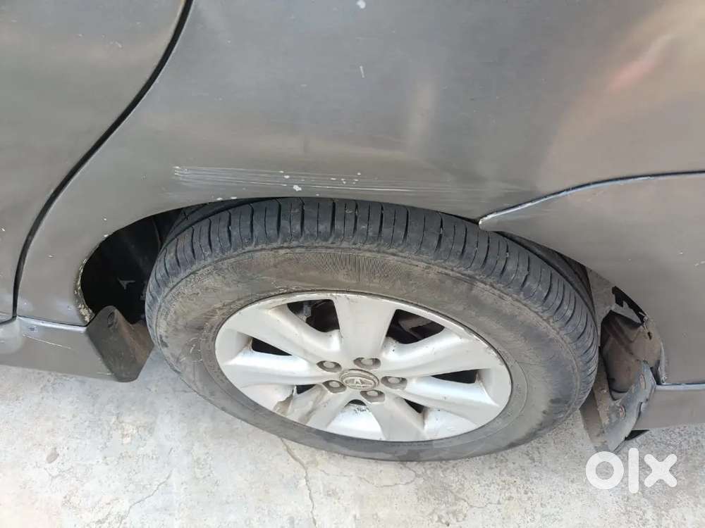Toyota Corolla Altis 2010 Hybrid Year