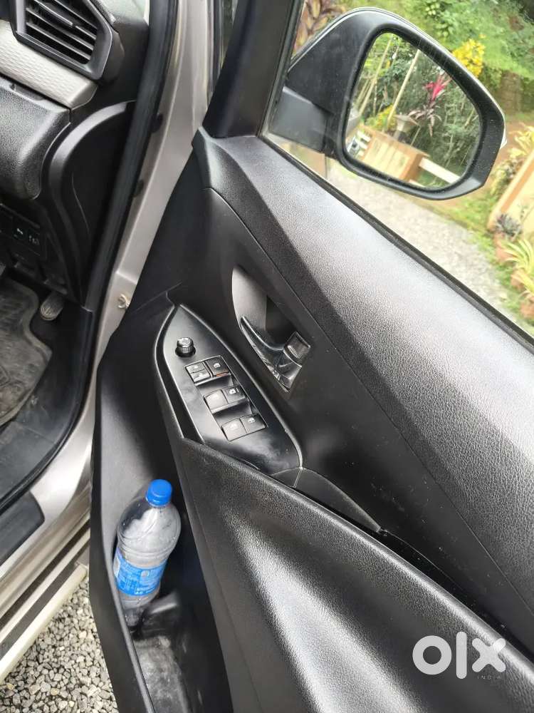 Toyota Innova Crysta G 8 Diesel 2017
