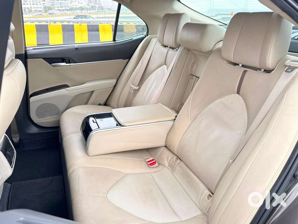 Toyota Camry 2.5 Hybrid, 2022, Petrol