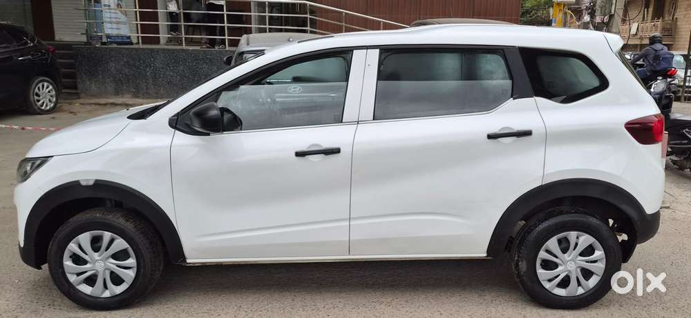 Renault Triber 1.0 Rxe, 2023, Petrol