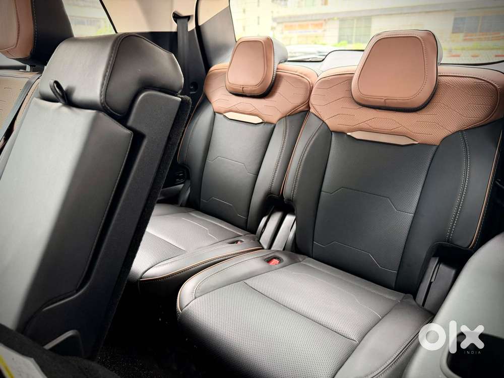Mahindra Xuv 7xo Ax7, 2026, Petrol