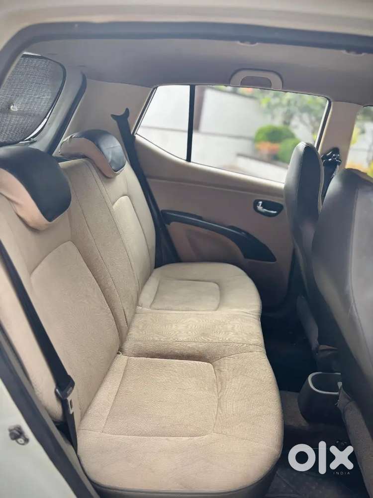 Hyundai I10 2011 Cng & Petrol Well Maintained