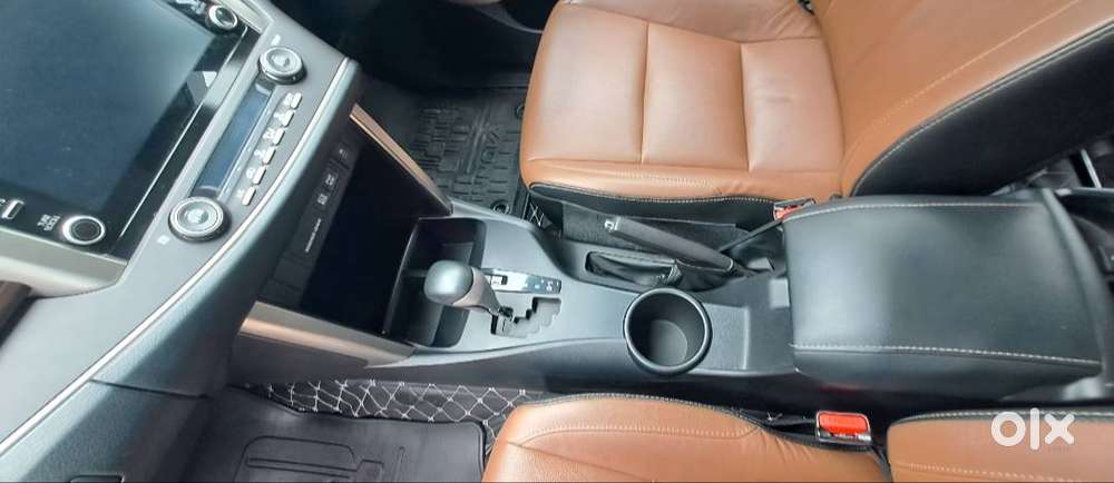 Toyota Innova Crysta Zx Automatic  Single Owner  Toyota Service Hist