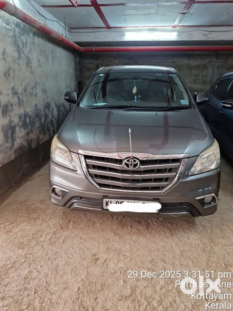 Toyota Innova 2014 Diesel 160000 Km Driven