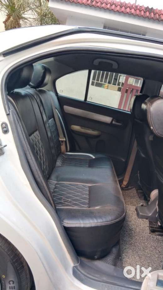 Maruti Suzuki Swift Dzire Zxi, 2011, Petrol