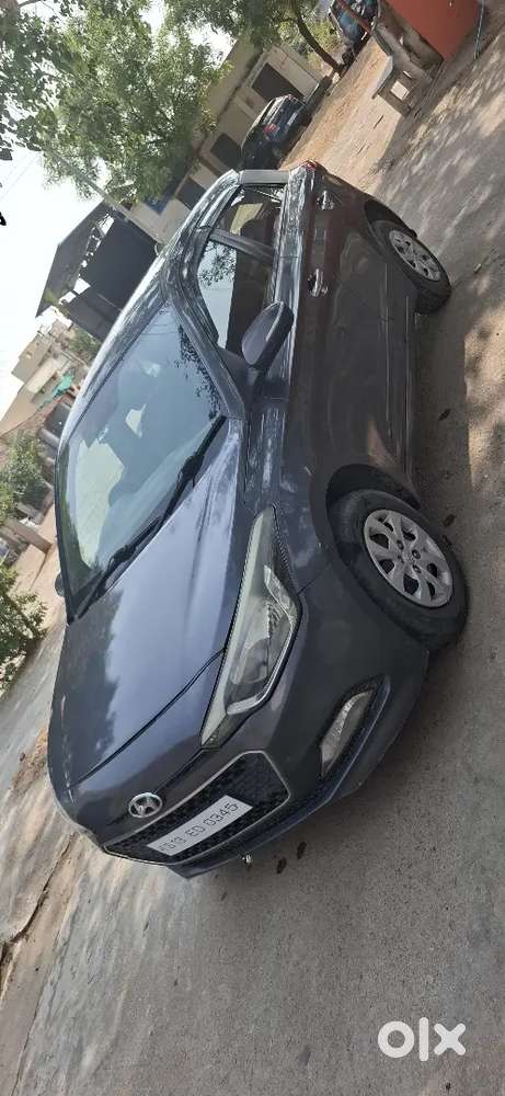 Hyundai I20 2015 Diesel 125000 Km Driven