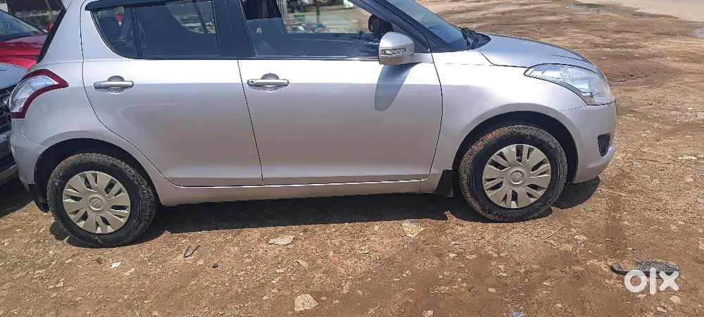 Maruti Suzuki Swift 13 Petrol 80330 Km Driven