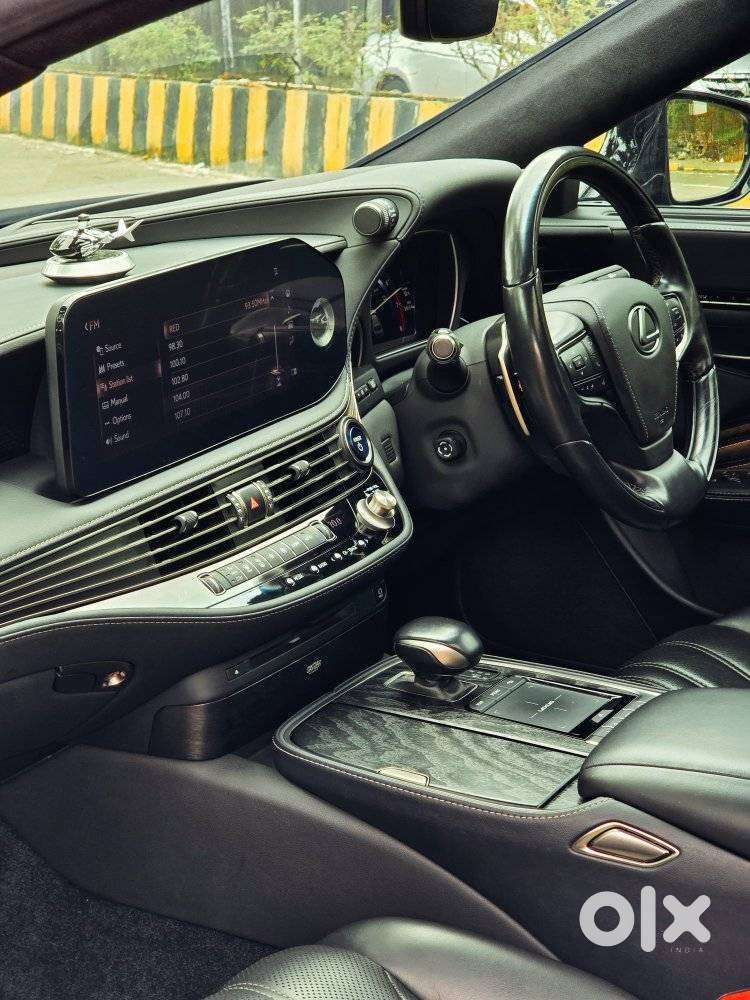 Lexus Ls 500h Ultra Luxury, 2022, Petrol