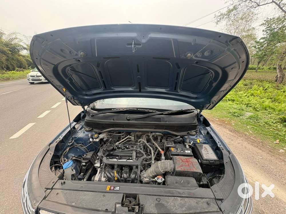 Hyundai Venue 2023 Petrol Well Maintained