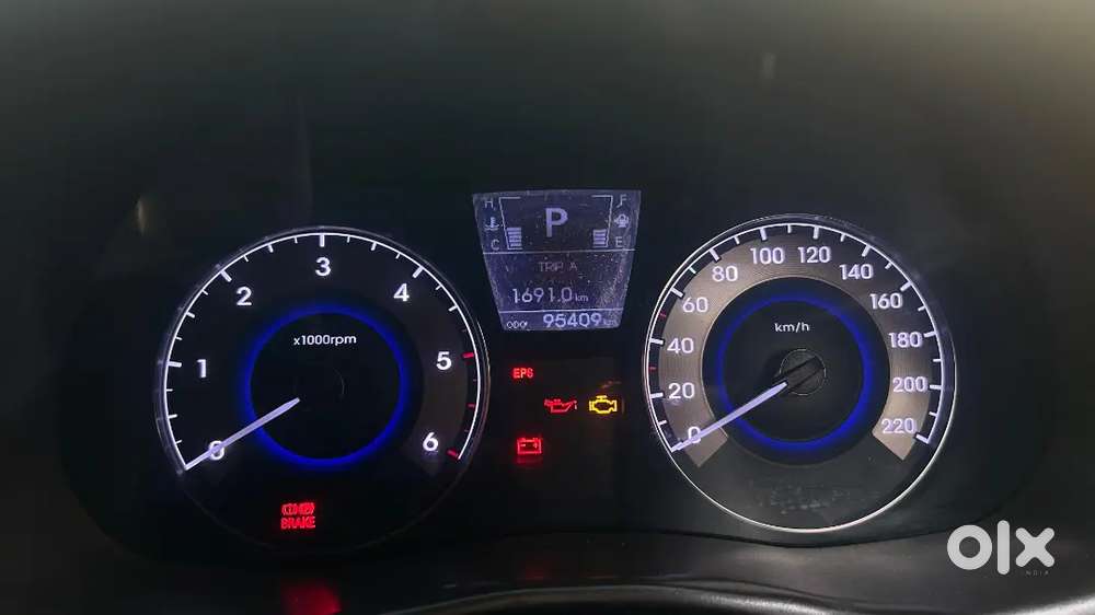 Hyundai Verna 2012