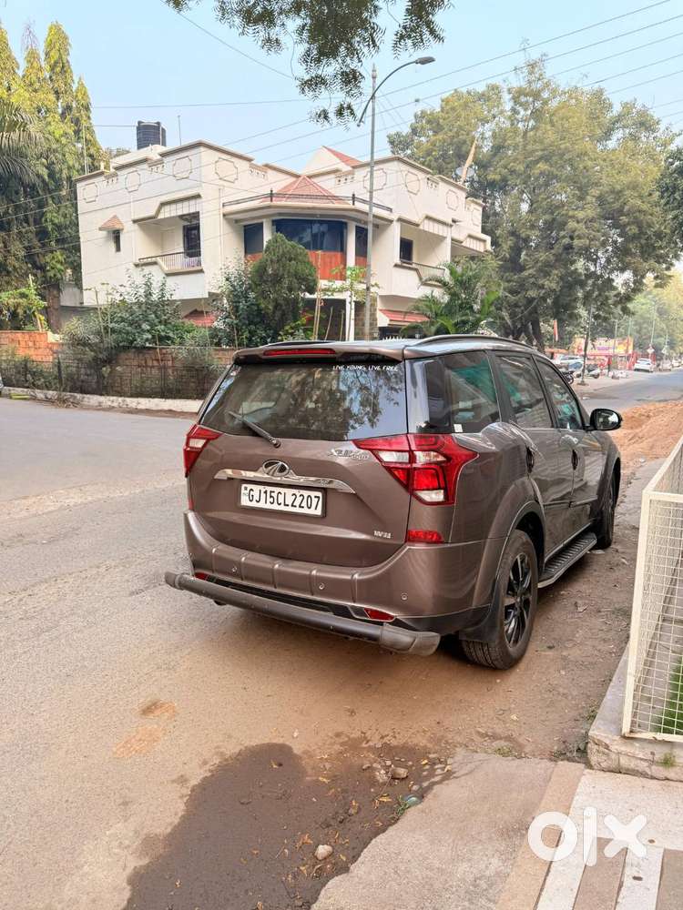 Xuv 500 W11 Top Model