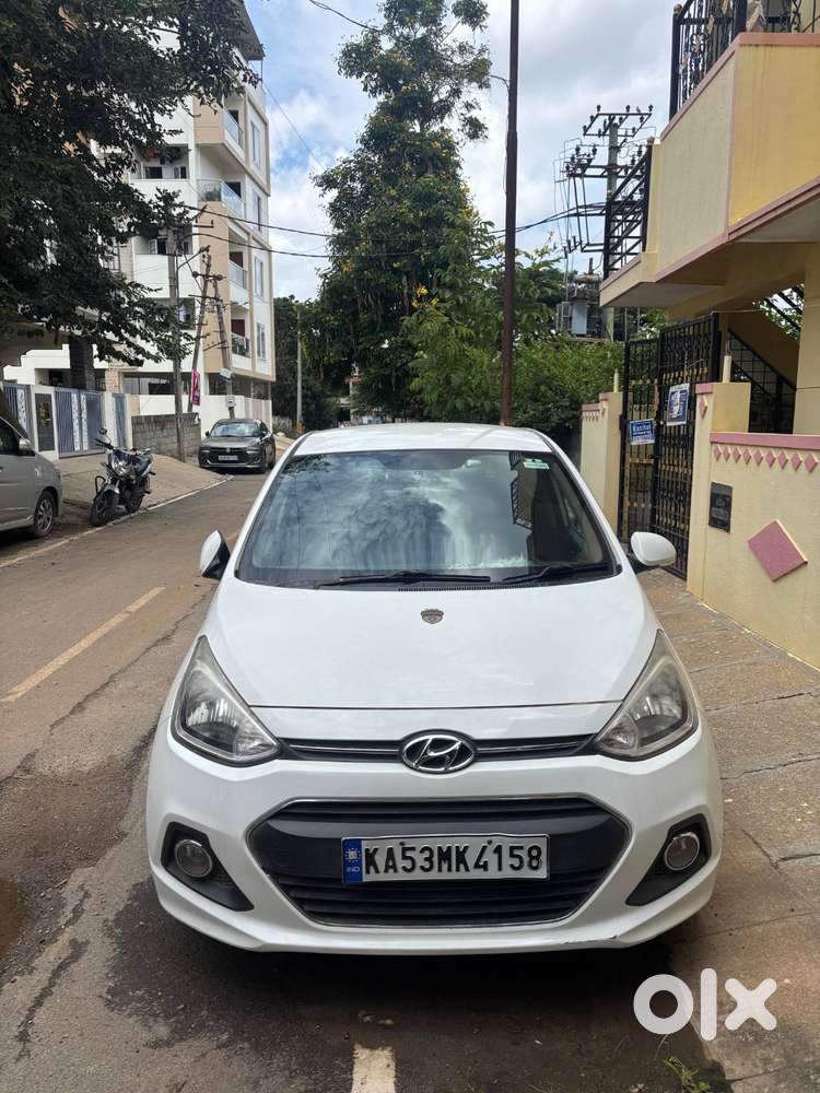 Hyundai Xcent SX(O) Top Variant - Automatic - 2015