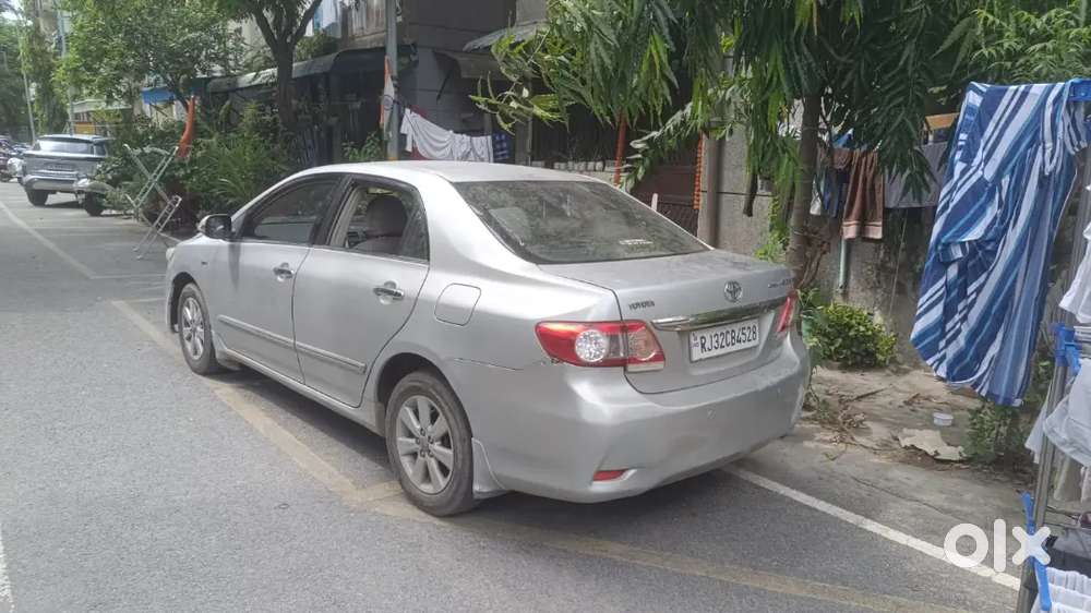 Toyota Corolla Altis 2011