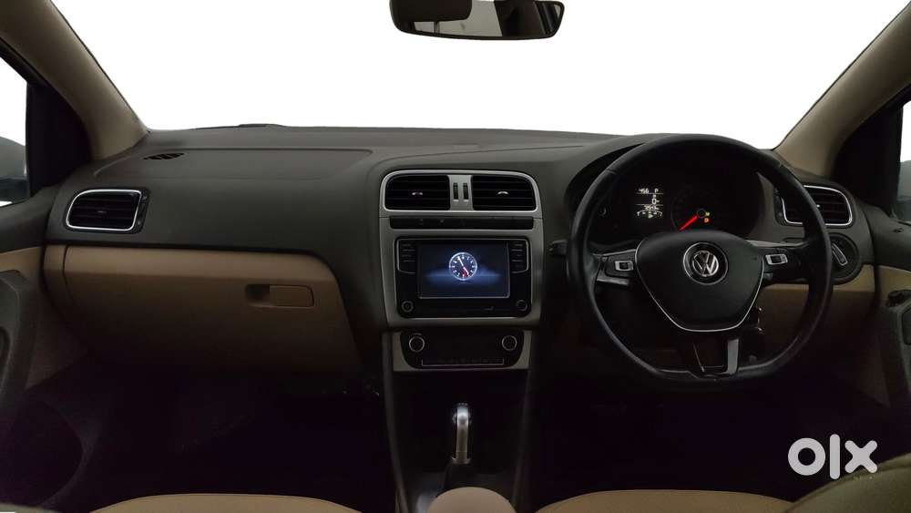 Volkswagen Vento 1.2 Highline Plus At 16 Alloy, 2017, Petrol