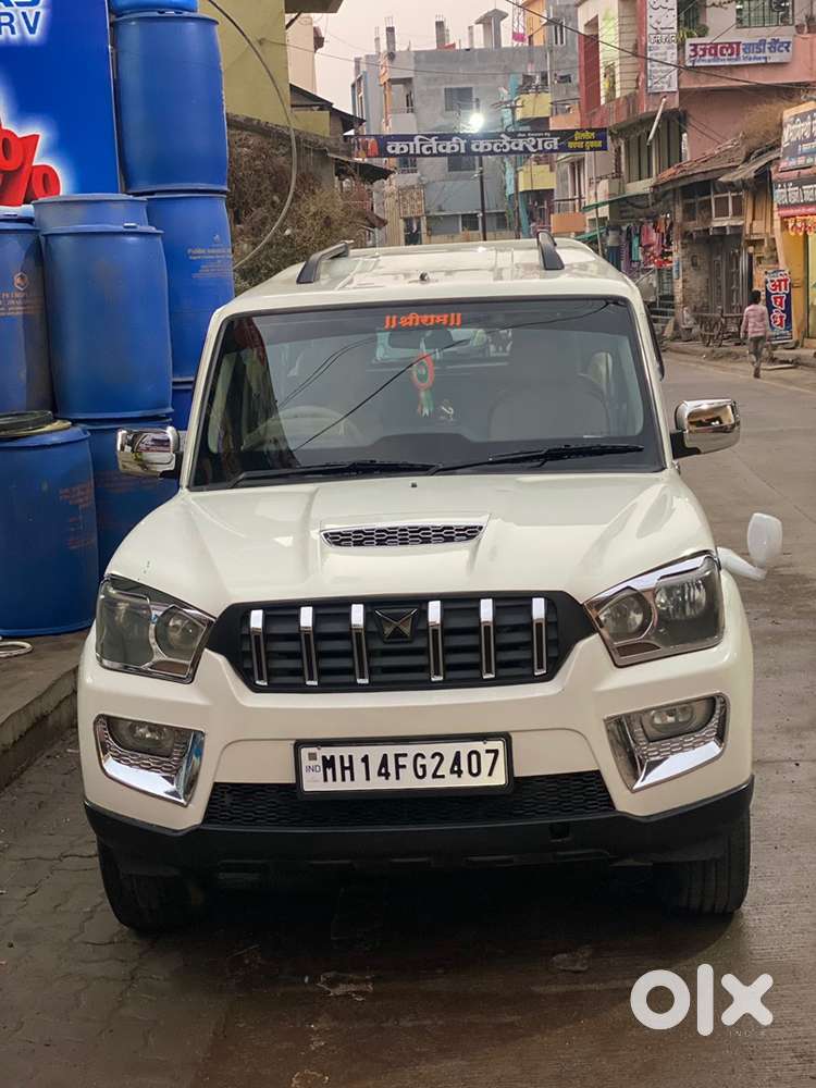 Mahindra Scorpio S4 Pluse  2015 Diesel Manual