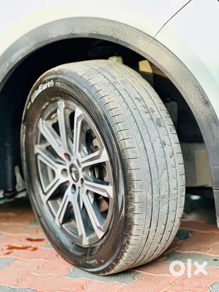 Mahindra Xuv700 2.2 Ax 7 Diesel At Luxury Pack Str, 2023, Diesel