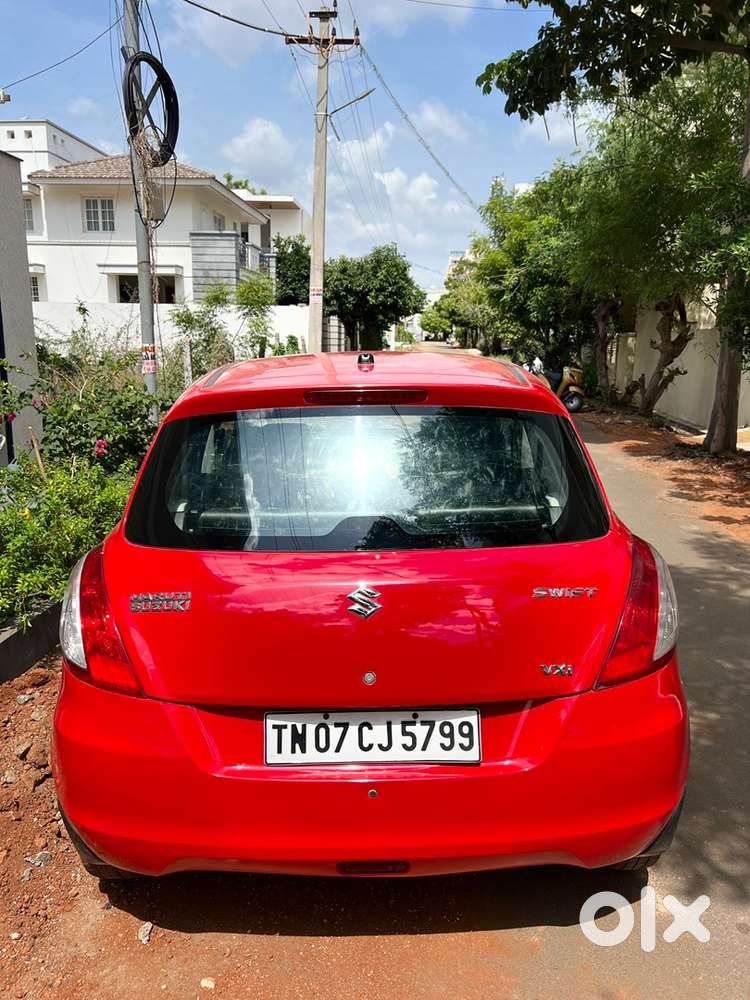 Maruti Suzuki Swift 2017 Petrol 99000 Km Driven