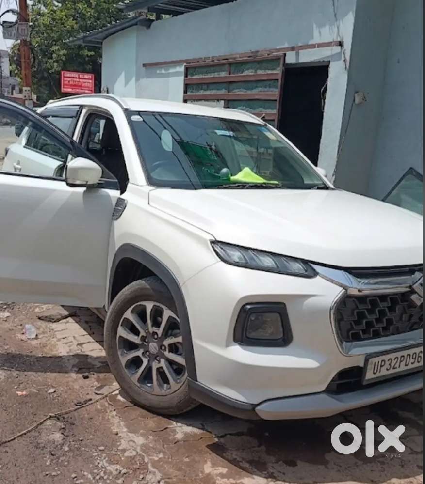 Maruti Suzuki Grand Vitara 5 Seater 2024 Petrol Well Maintained