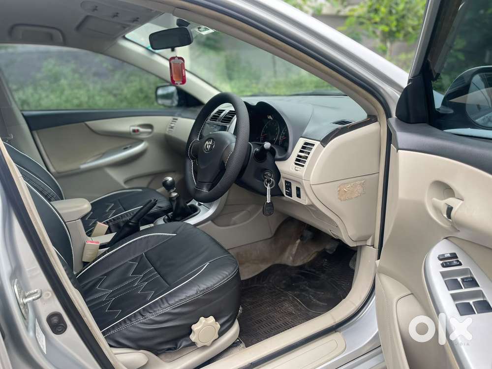Toyota Corolla Altis 1.8 J, 2011, Petrol