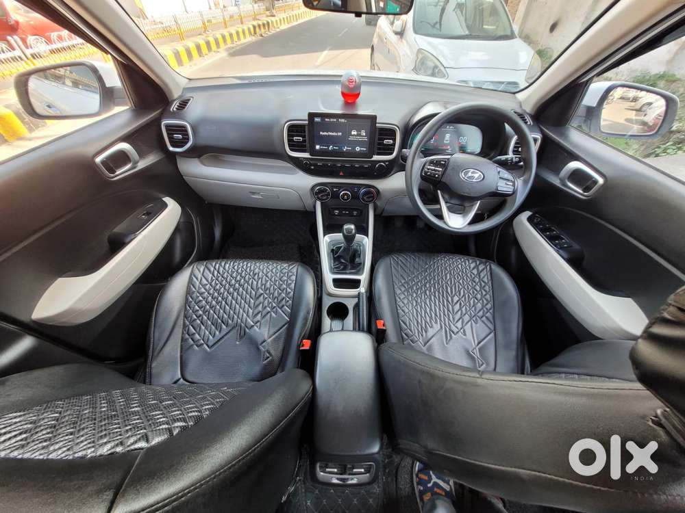 Hyundai Venue S (o) 1.2 Petrol Knight Edition, 2025, Petrol